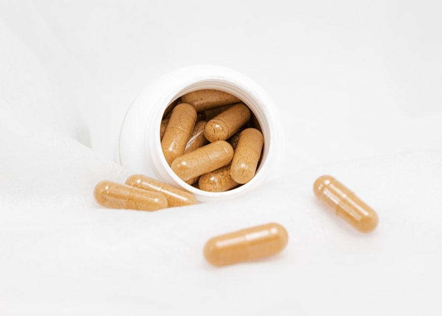 Photo vitamin B supplements