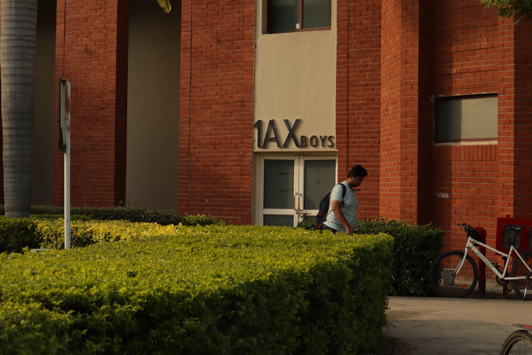 Photo annuity tax trap