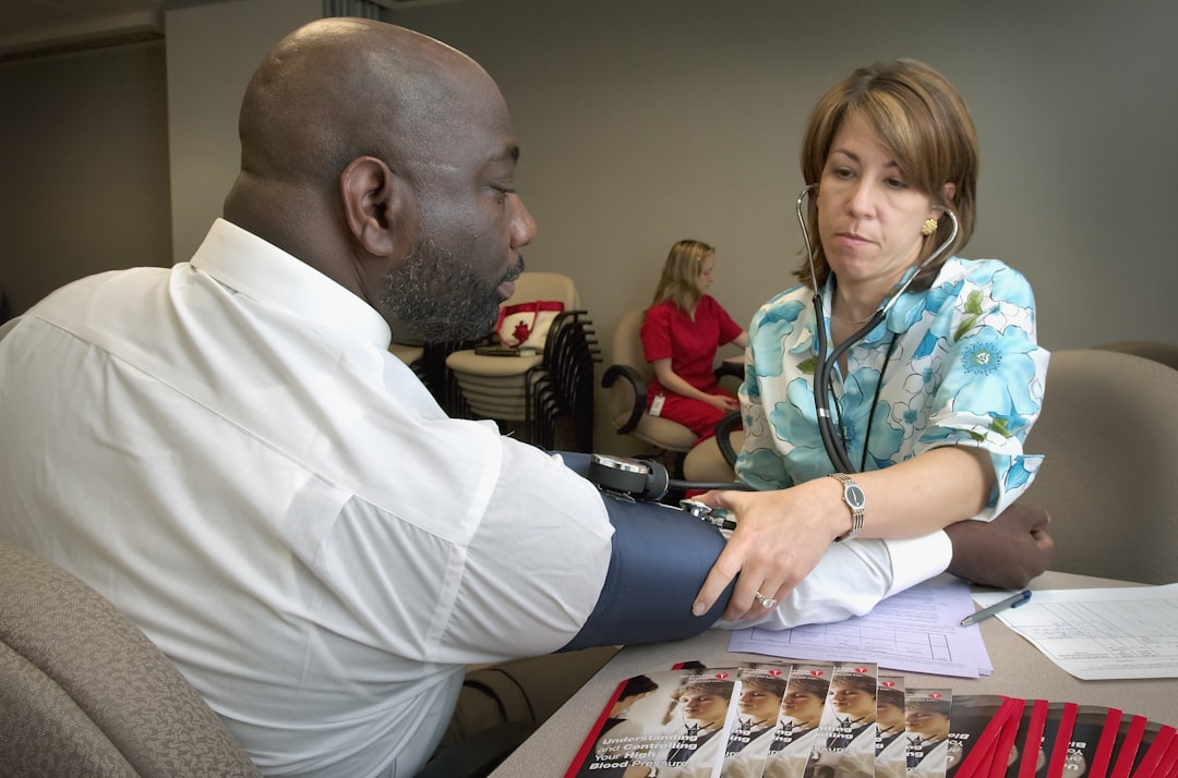 Photo measure blood pressure