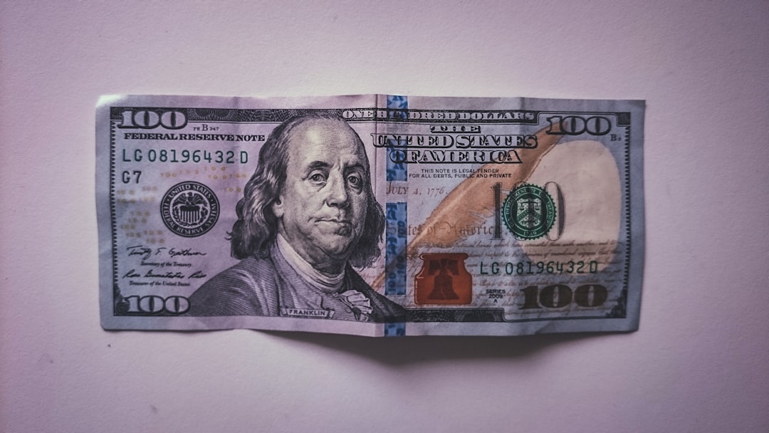 Photo senior money moves