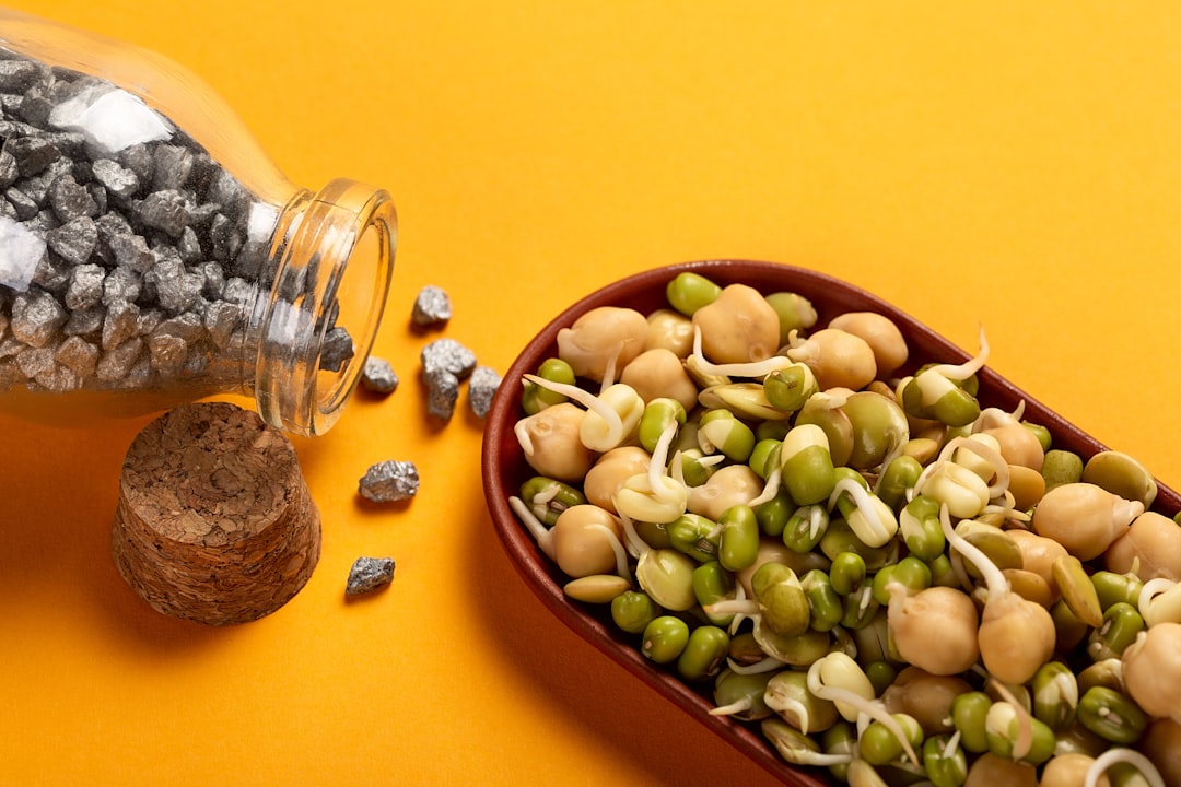 Photo whey protein vs whole food for seniors