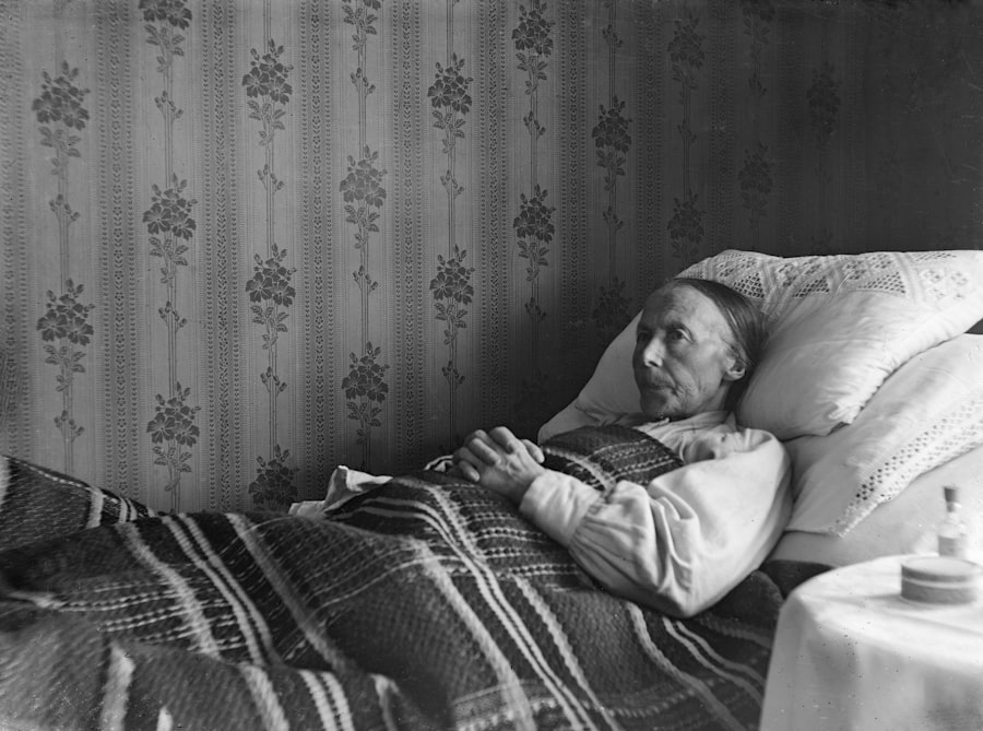 Photo senior sleep